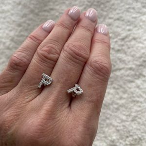 Beautiful initial ‘P’ studs. Rhodium plated sterling silver & cubic zirconia.